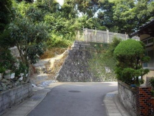 崩れてる土地？それには訳が･･･