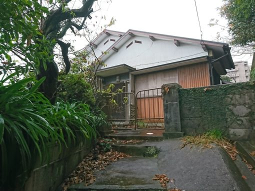 バス停まで1分。200万以下の土地！